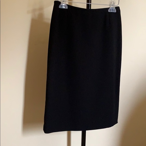 Tahari Arthur S Levine suits - Picture 3 of 8